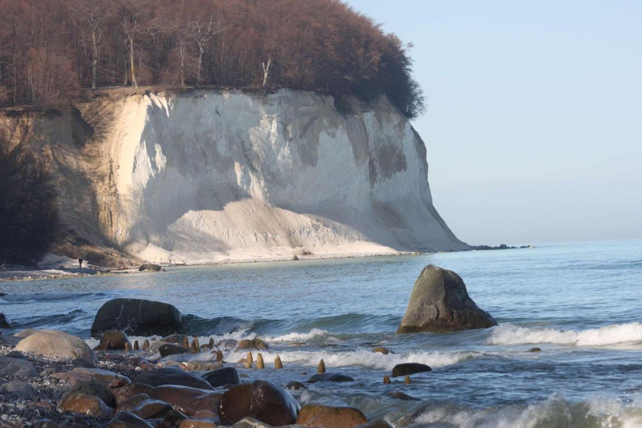 Strandhaus Buskam Im Moenchgut Auf Ruegen Lobbe Exteriör bild