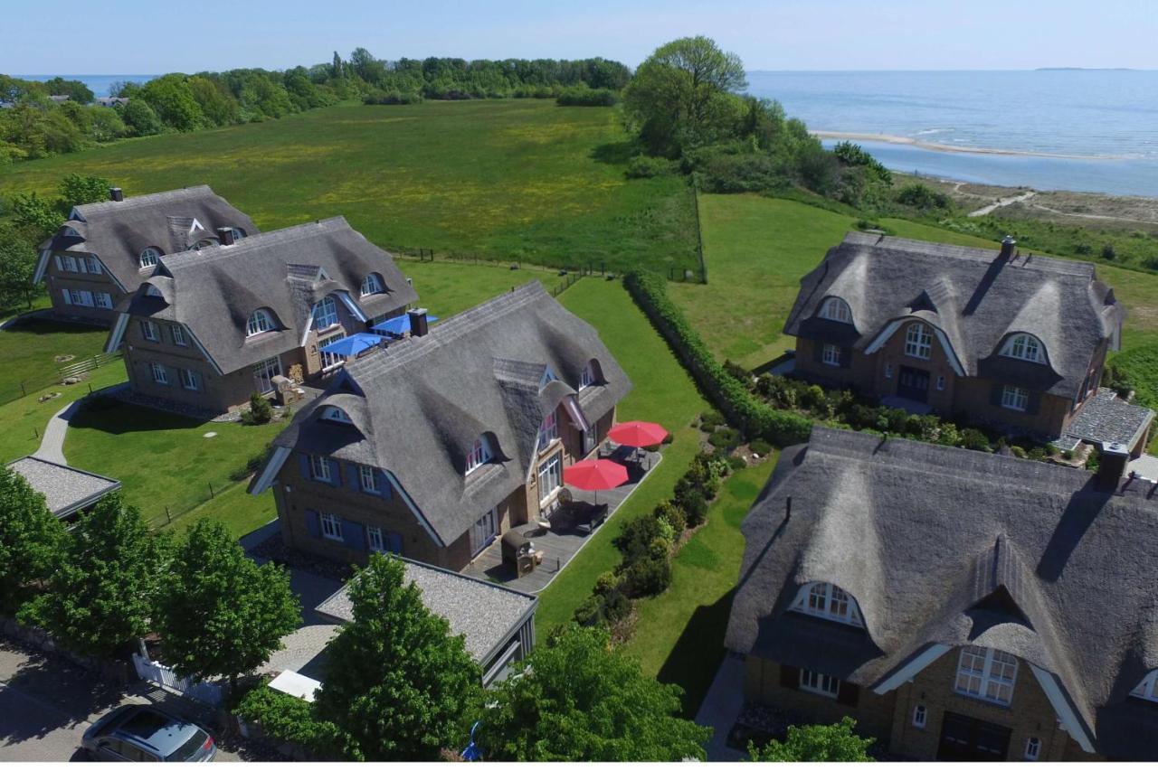Strandhaus Buskam Im Moenchgut Auf Ruegen Lobbe Exteriör bild